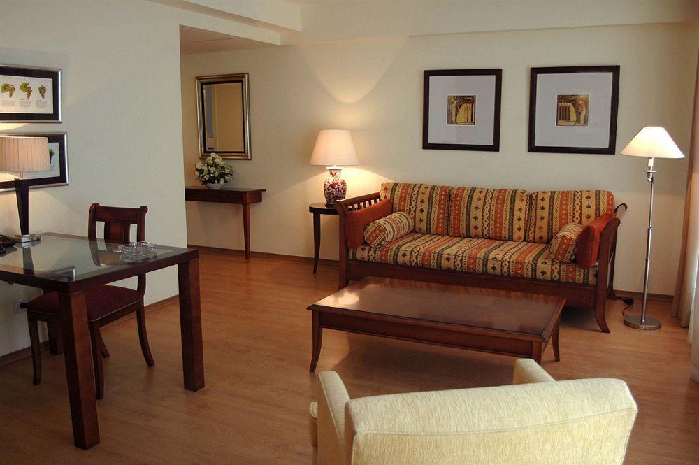 Amerian Executive Mendoza Hotel Exterior photo
