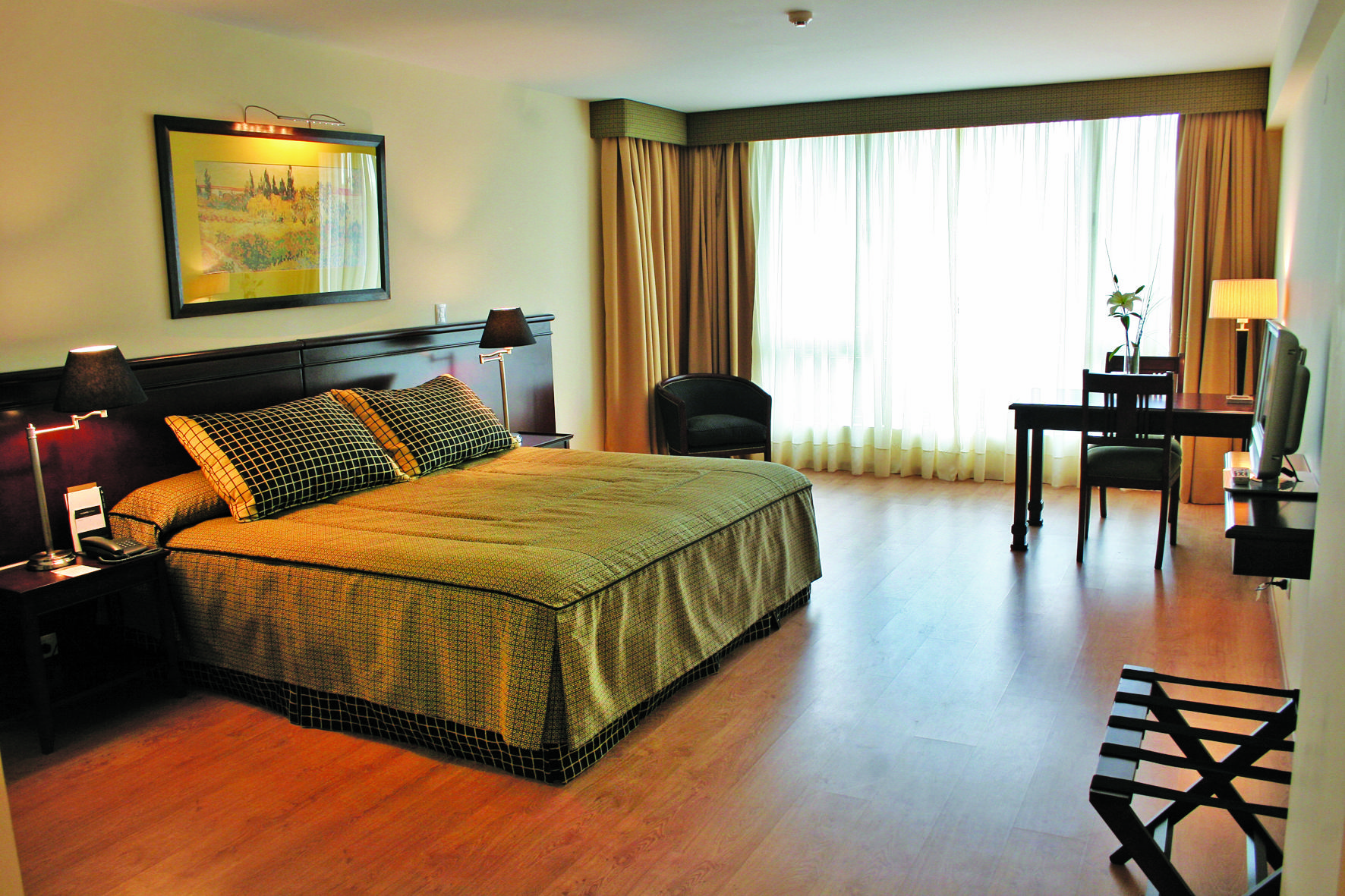 Amerian Executive Mendoza Hotel Exterior photo