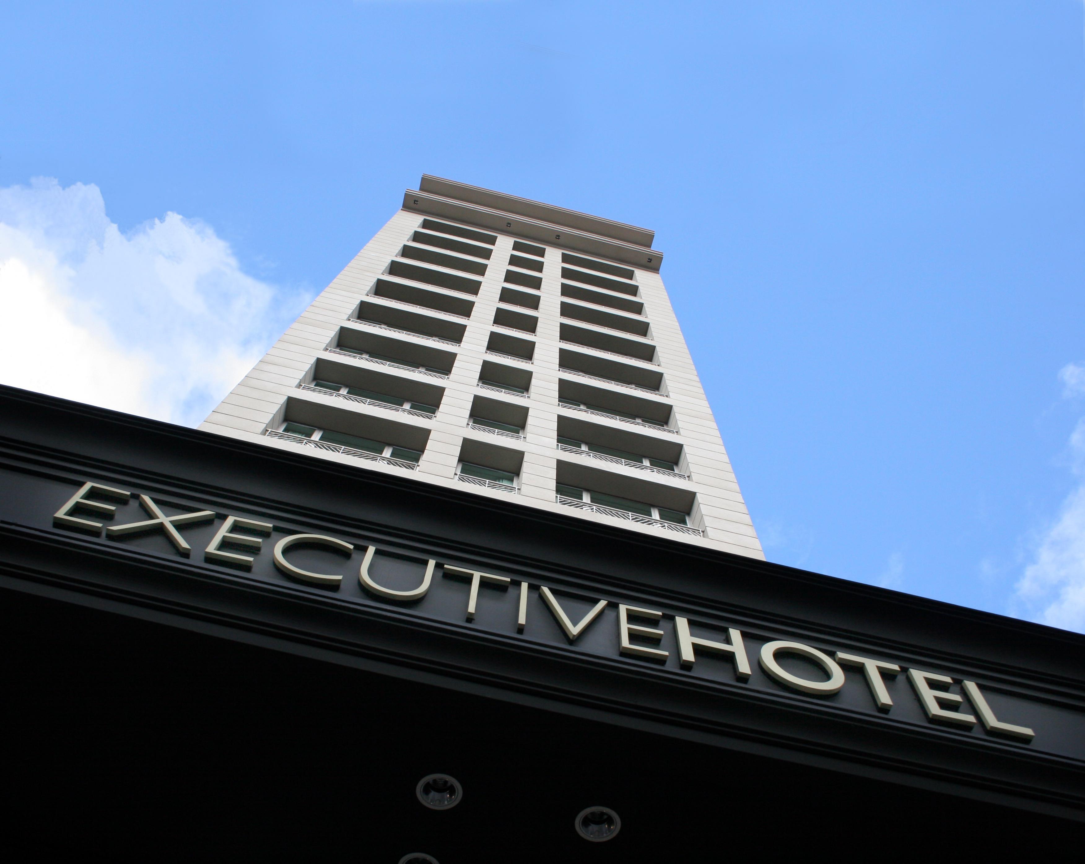 Amerian Executive Mendoza Hotel Exterior photo