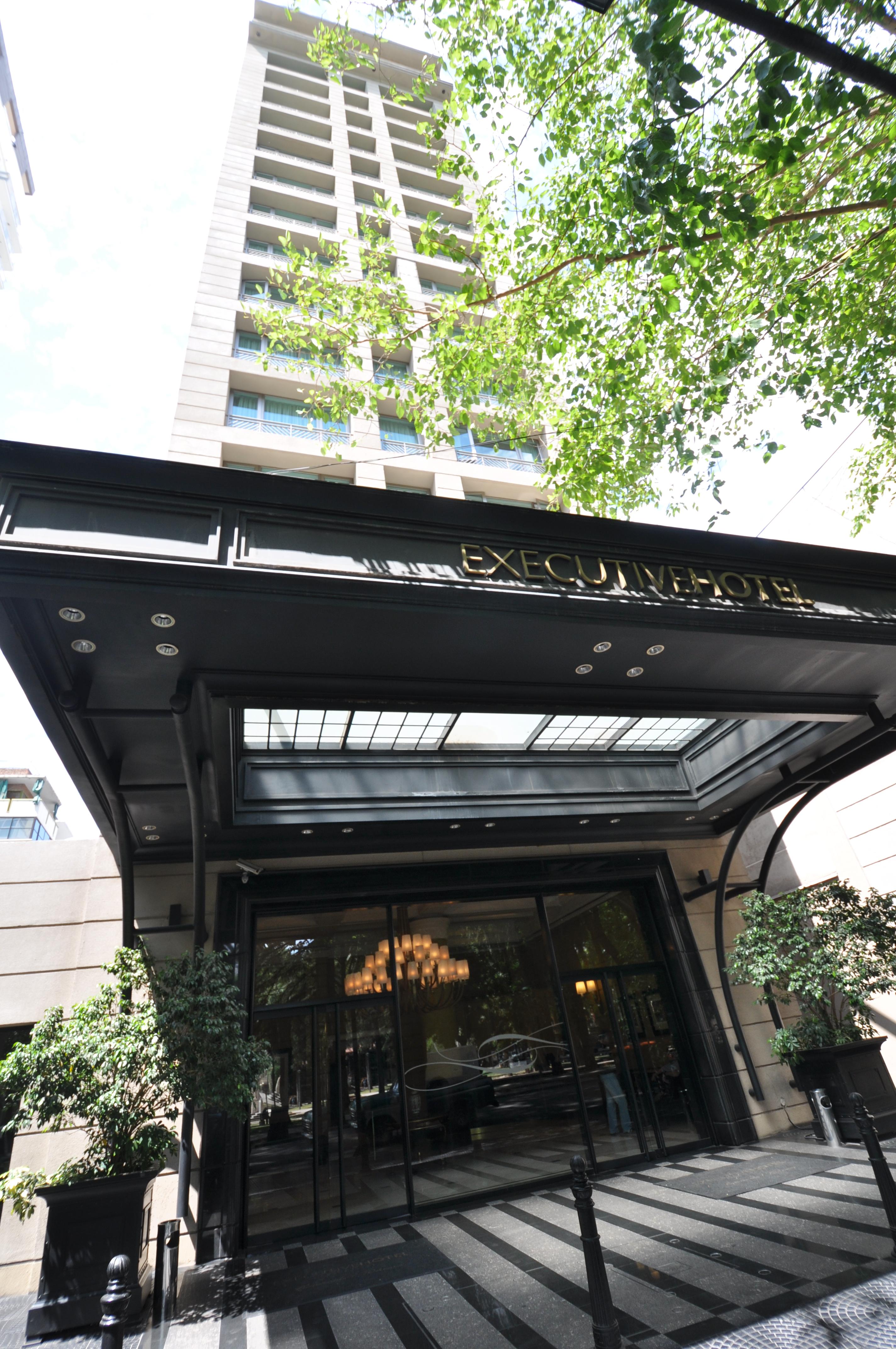 Amerian Executive Mendoza Hotel Exterior photo