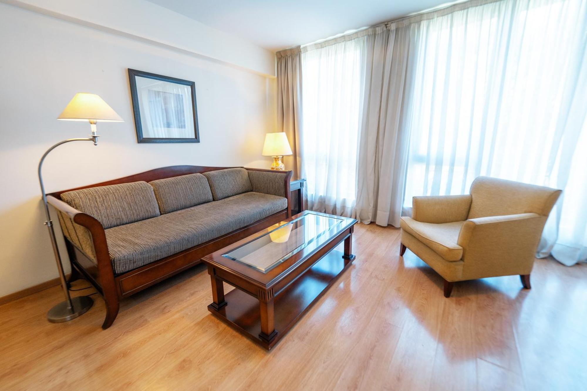 Amerian Executive Mendoza Hotel Exterior photo