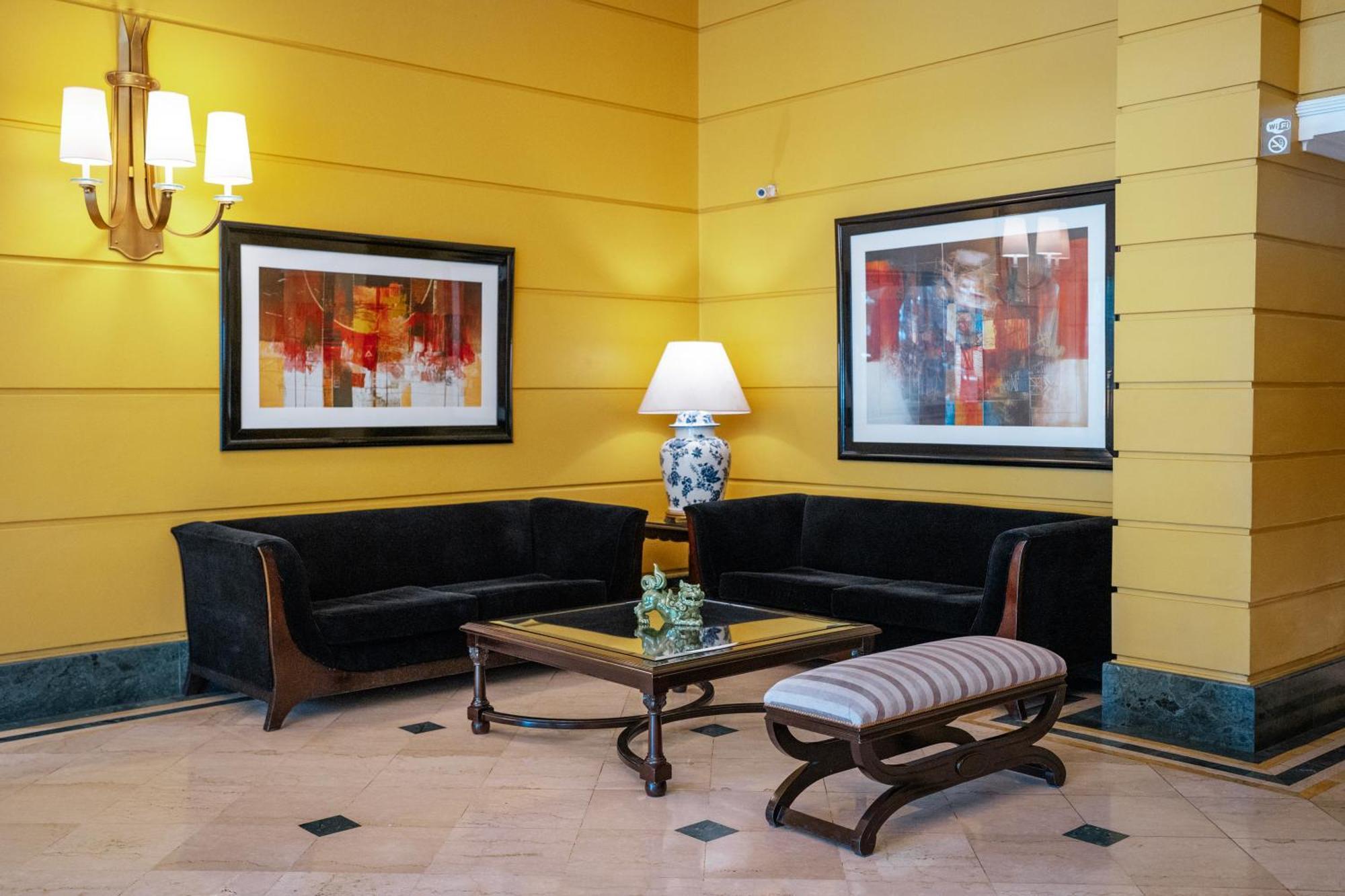 Amerian Executive Mendoza Hotel Exterior photo
